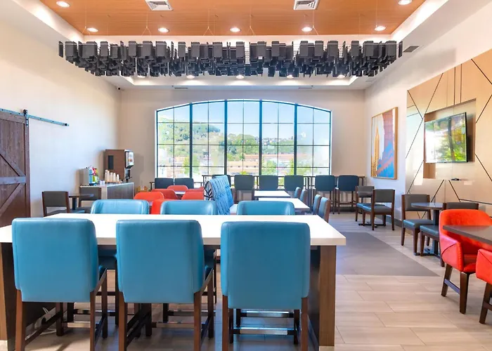 Hotel Express & Pittsburgh-south Side By Ihg 4*
