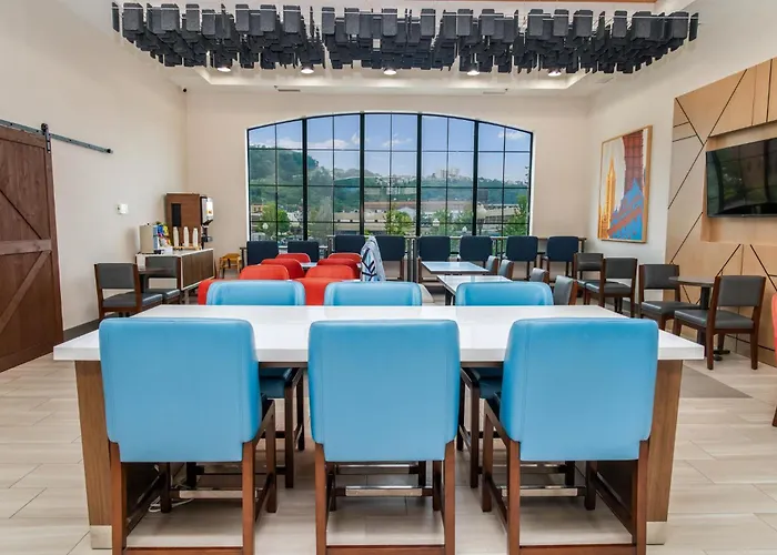 Express & Pittsburgh-south Side By Ihg 4*