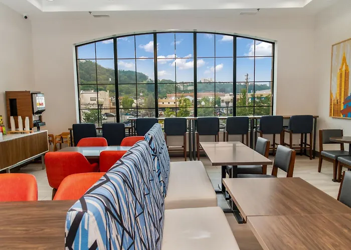 Express & Pittsburgh-south Side By Ihg Pittsburgh
